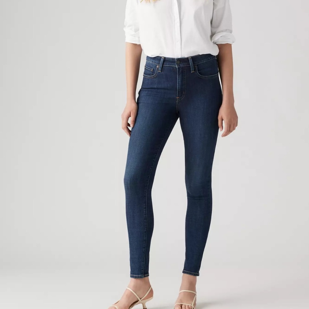NWT! Levi’s 721 High Rise Skinny size 26